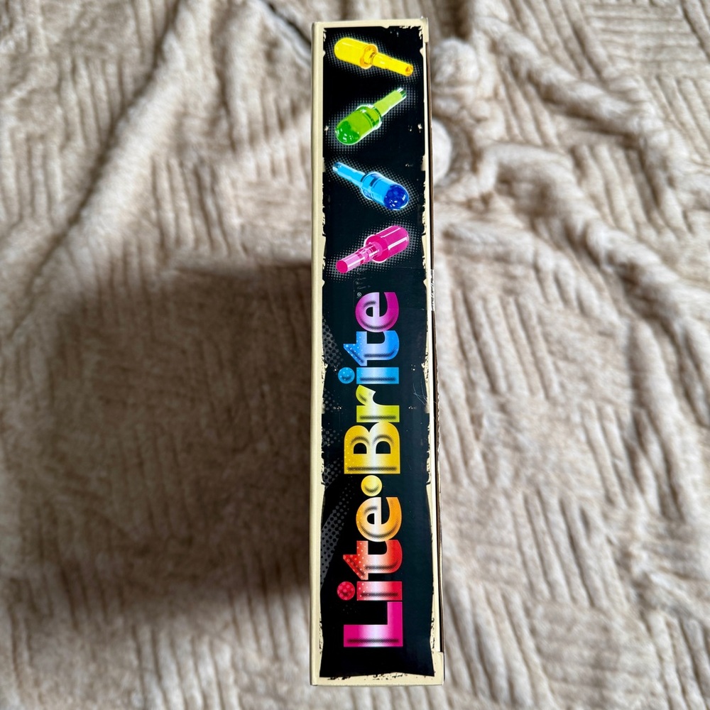 • Hasbro • Lite•Brite - Picture 8 of 9